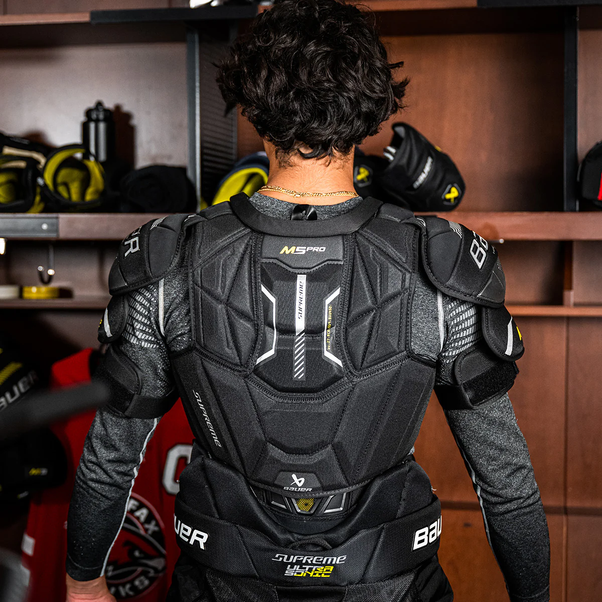 BAUER SUPREME M5 PRO SHOULDER PAD SENIOR - Image 3