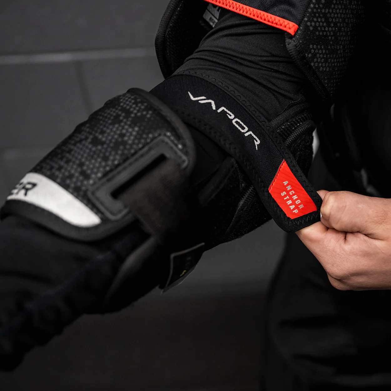 BAUER VAPOR FLY40 ELBOW PAD SENIOR - Image 8