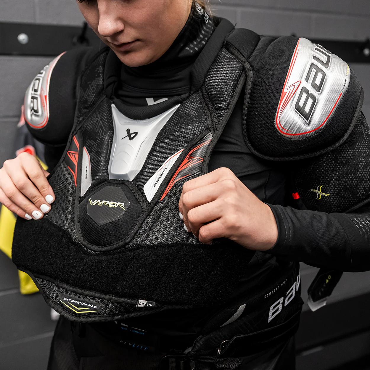 BAUER VAPOR FLY40 SHOULDER PAD SENIOR - Image 7