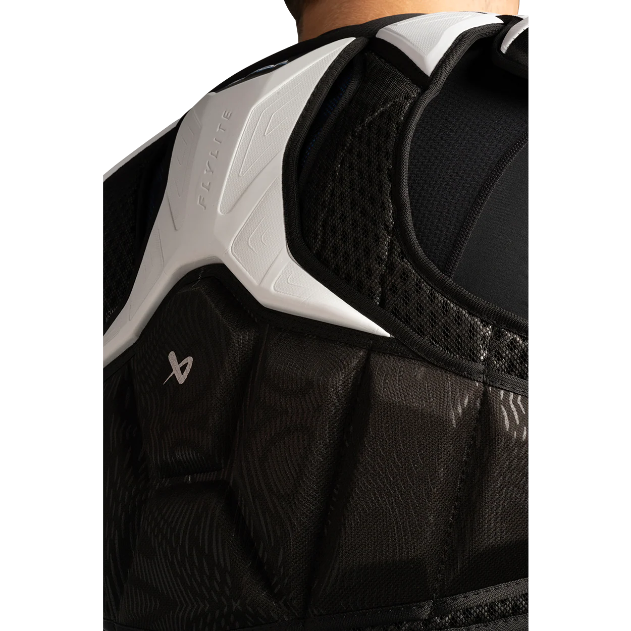 BAUER VAPOR FLYLITE SHOULDER PAD SENIOR - Image 9
