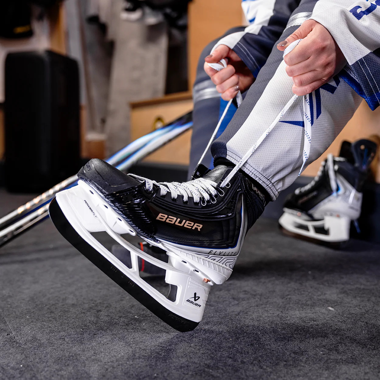 BAUER VAPOR FLYLITE SKATE SENIOR - Image 5